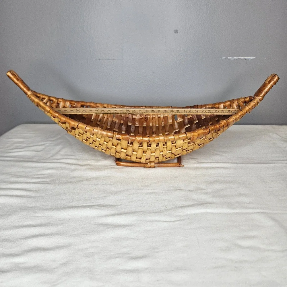 Vtg Woven Wicker Canoe Pea Pod Basket Footed Decorative Centerpiece 17in Boho